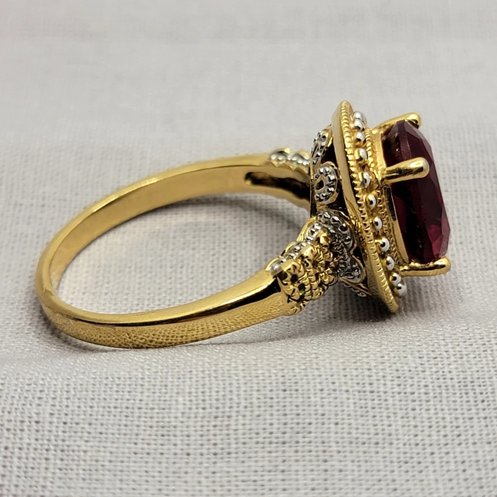 Gorgeous Vintage Ring Gold Tone Faux Ruby Size 12 ½